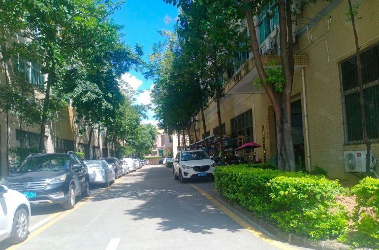 石岩北环新出楼上1380平米精装修无尘车间原房东厂房出租