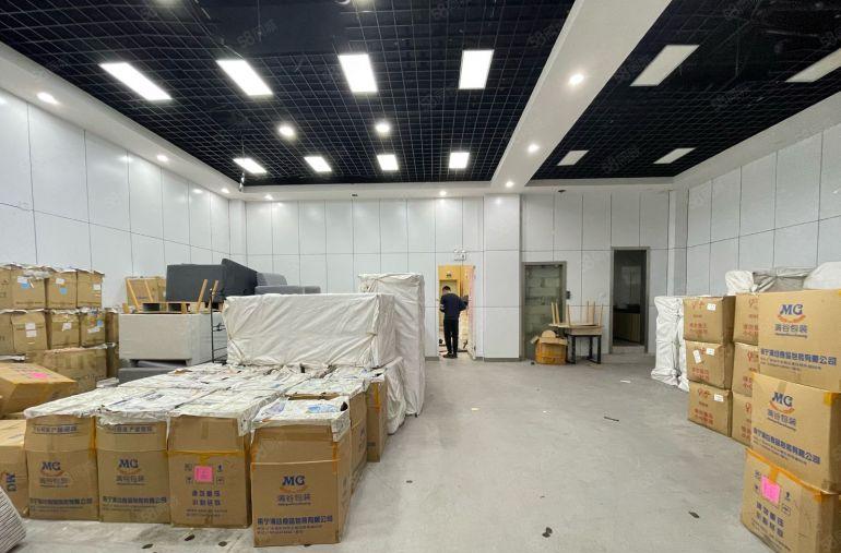 西乡固戍原房东工业园，一楼带装修330平厂房出租，租金便宜