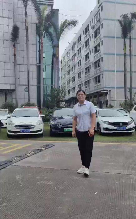 固戍宝安大道旁楼上1000平方精装修研发厂房出租贸易电商光电