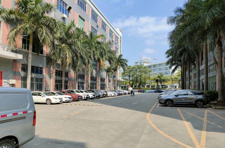 石岩 工业园整层2000平厂房出租可分租   低价仓库出租