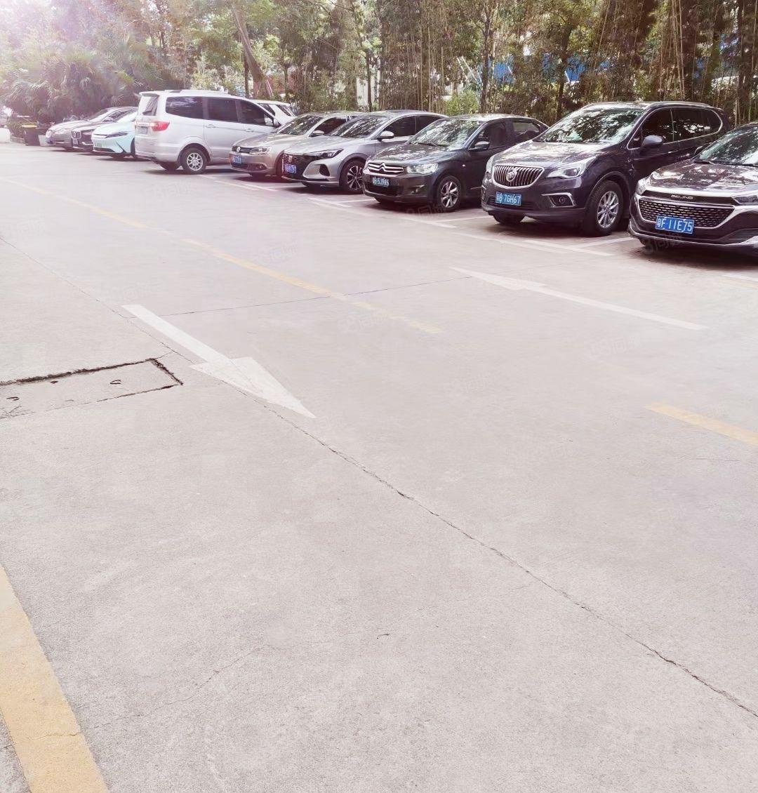 出租福永福州大道边上一楼450平方，可做物流仓储机加工