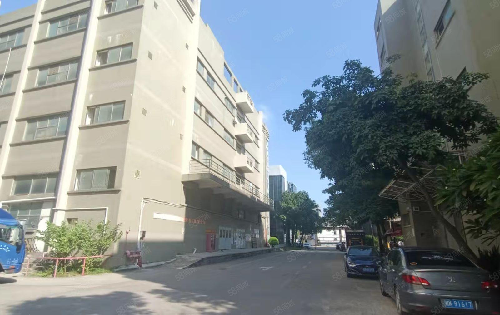 200平分租合租仓库办公室西乡原房东厂房出租空地大停车位充足