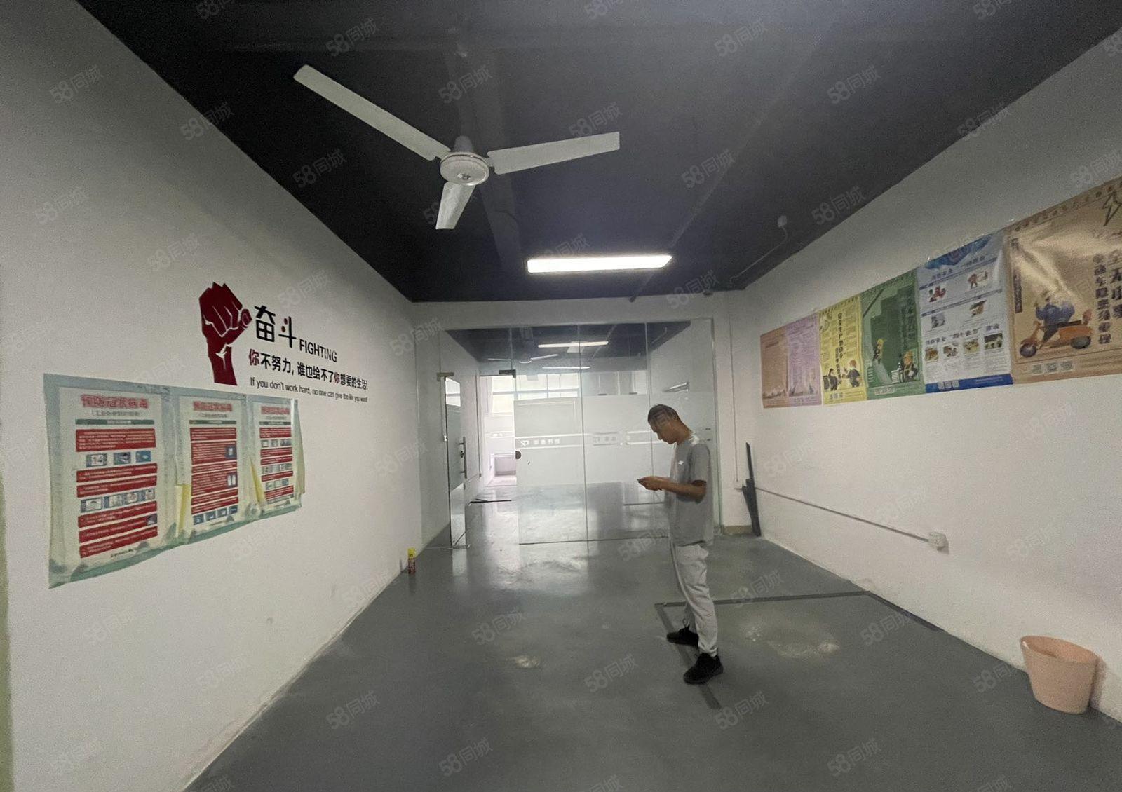 石岩水田外环路边上工业厂房1000平方出租，原房东，精装修