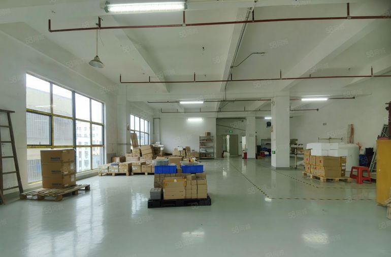 西乡固戍一手直租！570平厂房仓库特价租，水电齐全 即租即用