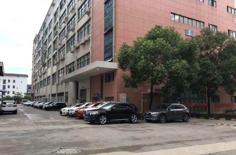 石岩业主红本厂房出租3200平米