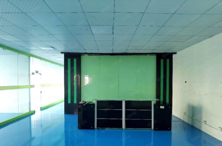 福永新和天瑞1600平精装红本厂房全新地坪漆格局可分可分租