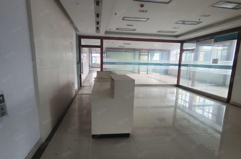 福永会展中心附近原房东厂房2楼800平方出租，带精装修办公室