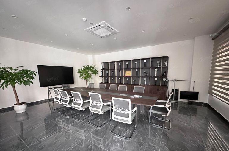 宝安松岗大田洋东方大道边实际面积，独院3层厂房出租4500平