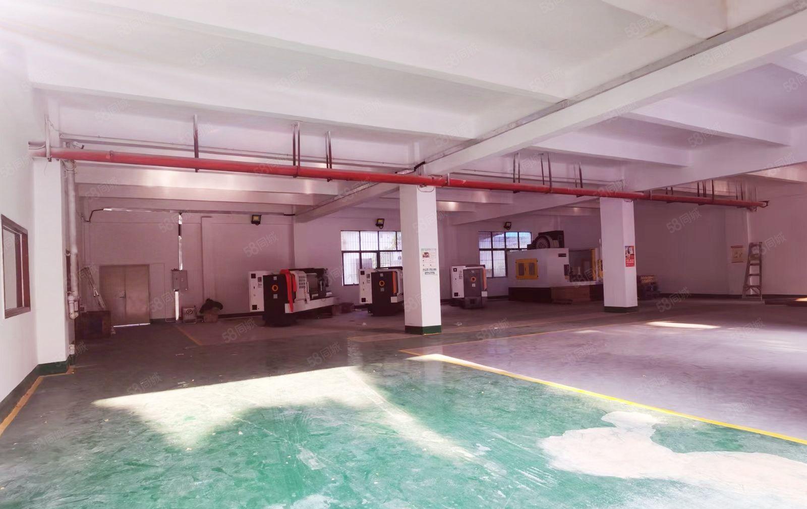 西乡街道边上出租一楼重工业厂房750平，带行车，无需转让费