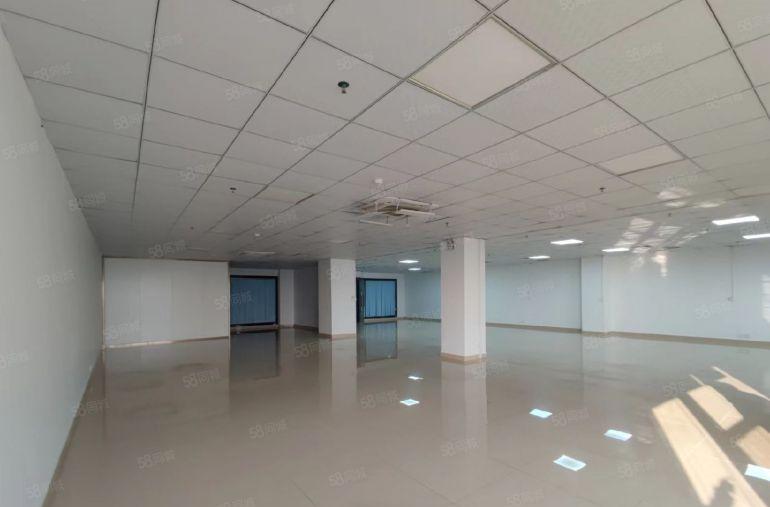 石岩地铁站旁原房东精装修500平方厂房办公可分租超大空地出租