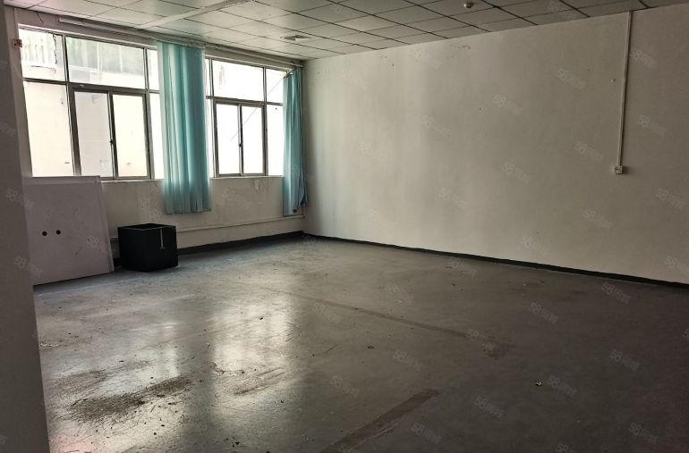 西乡宝田平峦山地铁口285平装修好厂房仓库出租