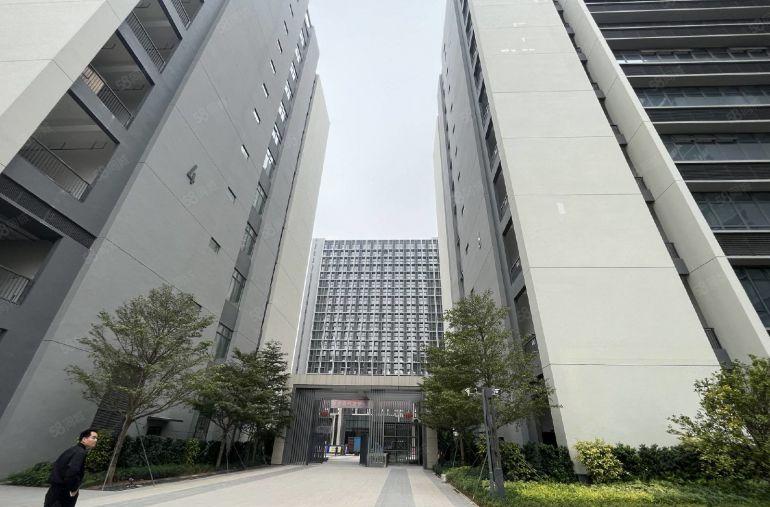 沙井工和工业区附近独院厂房1至2楼4000平可大小可分租