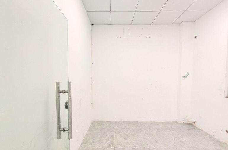 西乡宝田地铁站，260平400平，带装修厂房仓库出租，带货梯