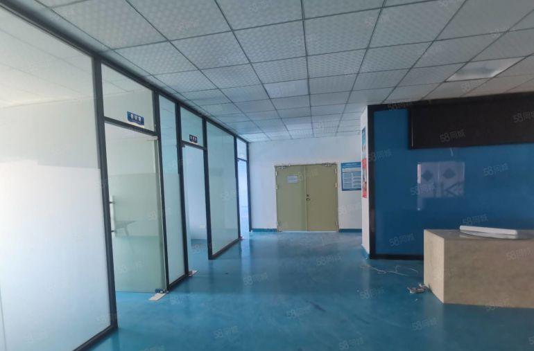 西乡固戍地铁口附近原房东直租200平起租800平精装修办公室
