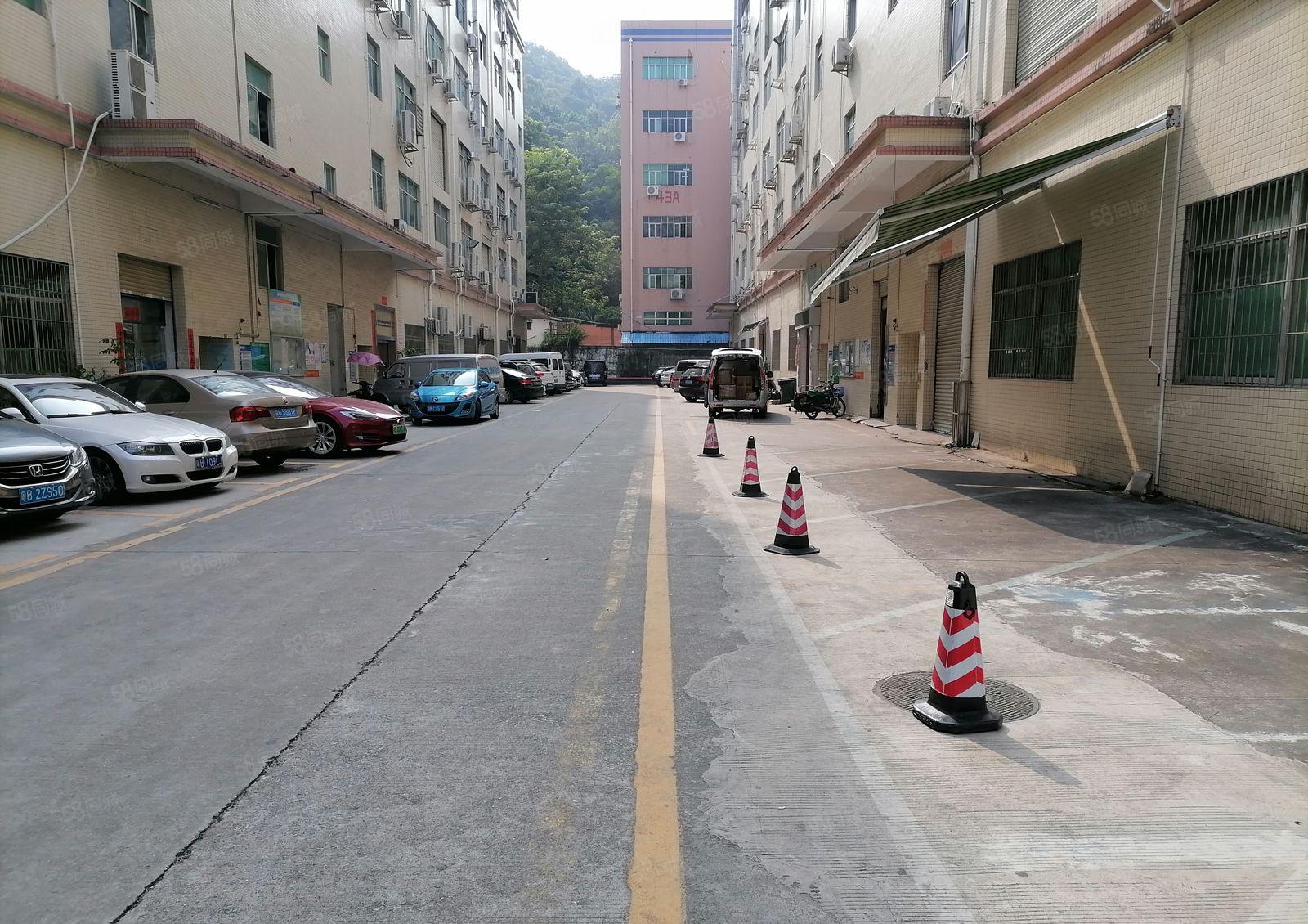 西乡前进二路边独门独院原房东6楼整层1050平厂房出租