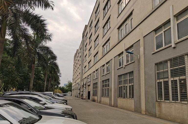 宝安松岗大田洋芙蓉路高速口原房东带二部电梯实际面积急租