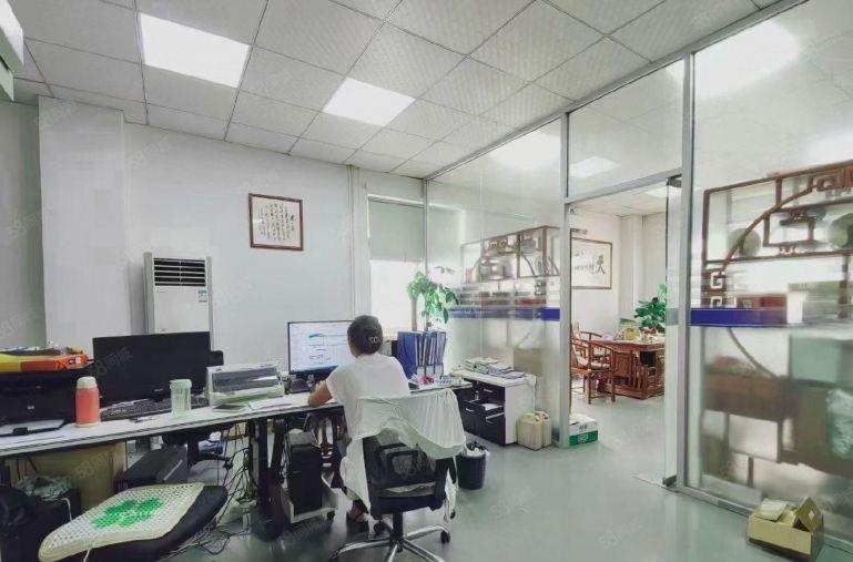 宝安福永桥头地铁口工业园楼上1000平带装修办公室厂房出租