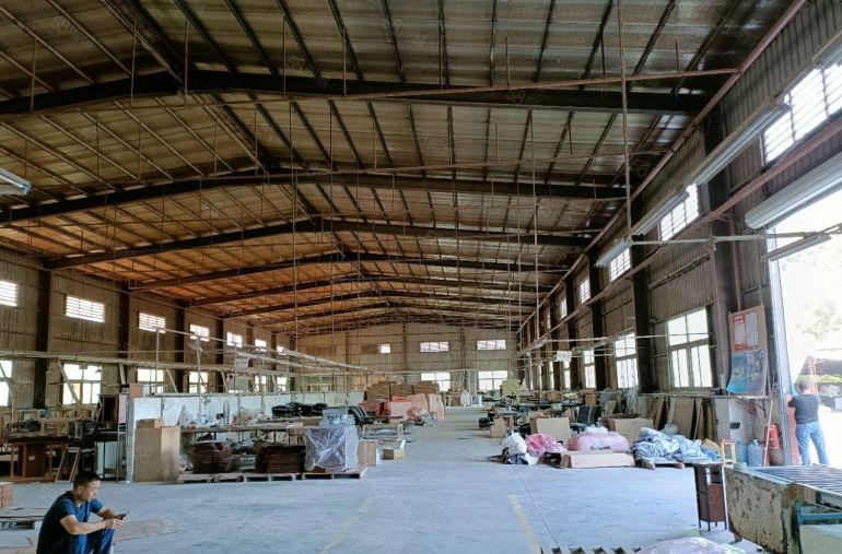 谢岗镇19块钱单一层独门独院厂房，滴水8米，空地2000平方