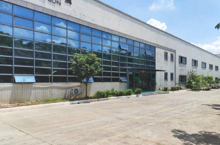 谢岗重工业单一层钢结构仓库厂房出租3000平方带牛角低价甩租