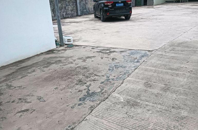 原房东独门独院厂房。