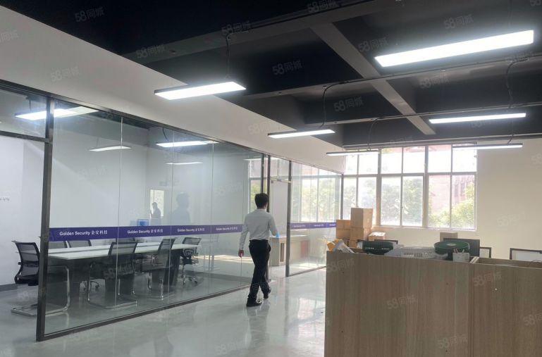 龙华大浪电商园，精装修厂房420平出租，2办公室加车间加仓库