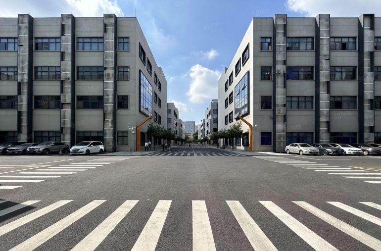 低价，龙华大浪科技园楼上1000平精装修办公室仓库厂房出租