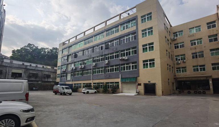 观澜原房东新出二楼2000平现成装修厂房仓库出租形象好空地大