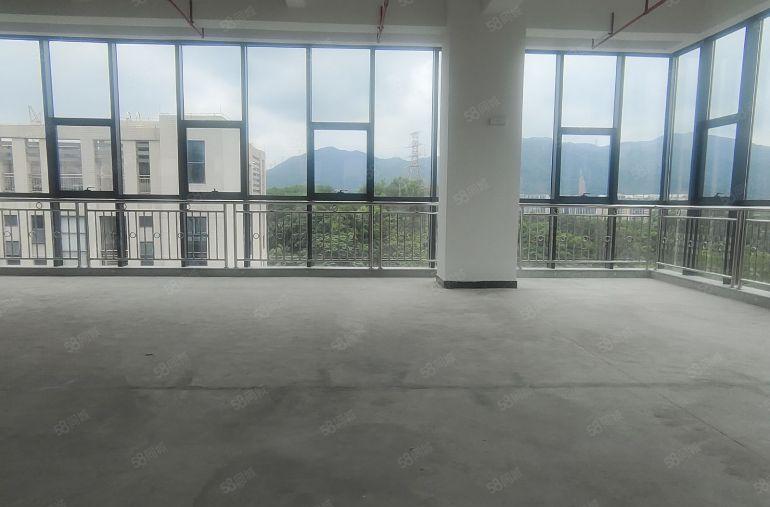 200平起龙华清湖地铁口原房东红本厂房出租8000平定制装修