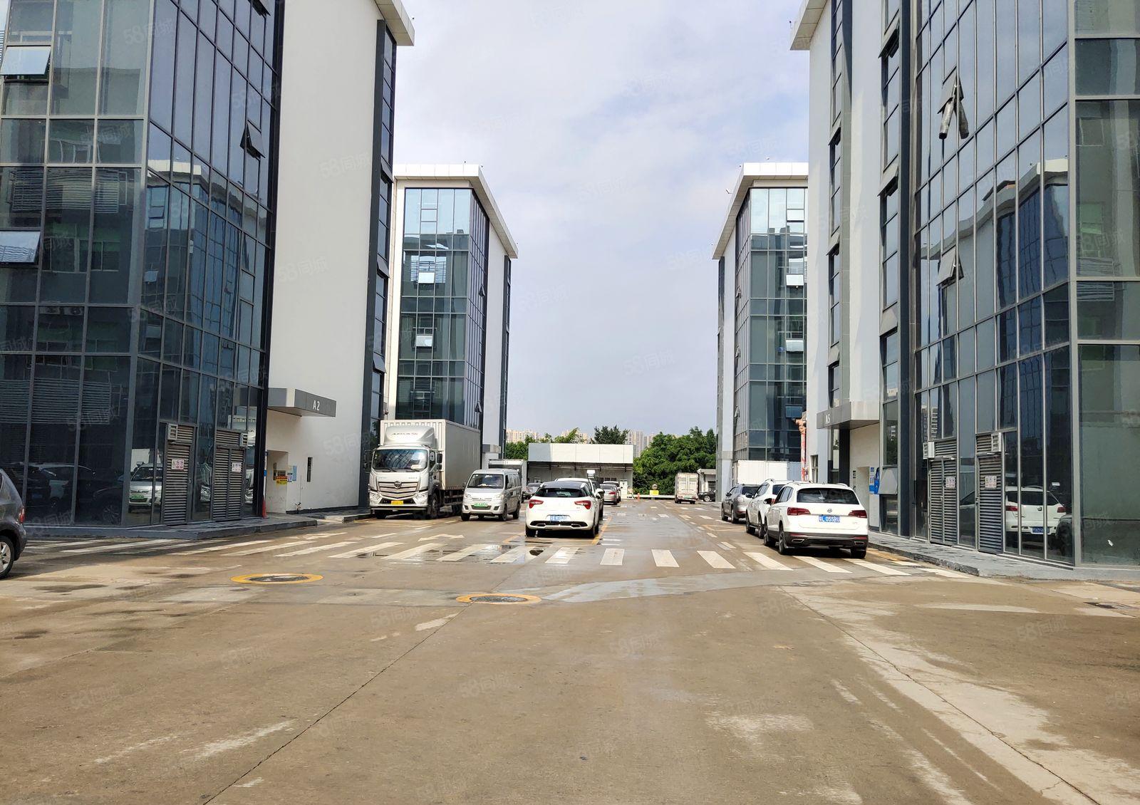 龙华大浪新出红本厂房2楼1890平出租带精装修水电齐全空地大