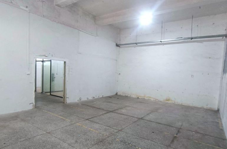 龙华清湖一楼精装修厂房200平出租 带办公室