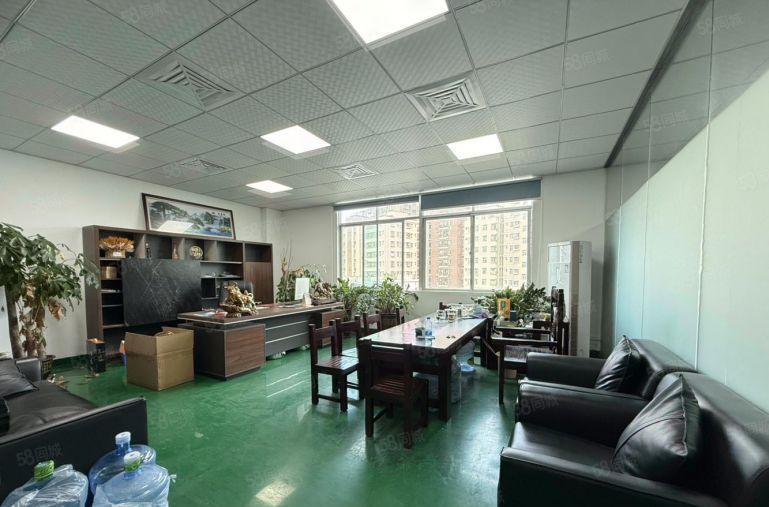 龙华元芬地铁口厂房出租500平起租精装修办公电商仓库