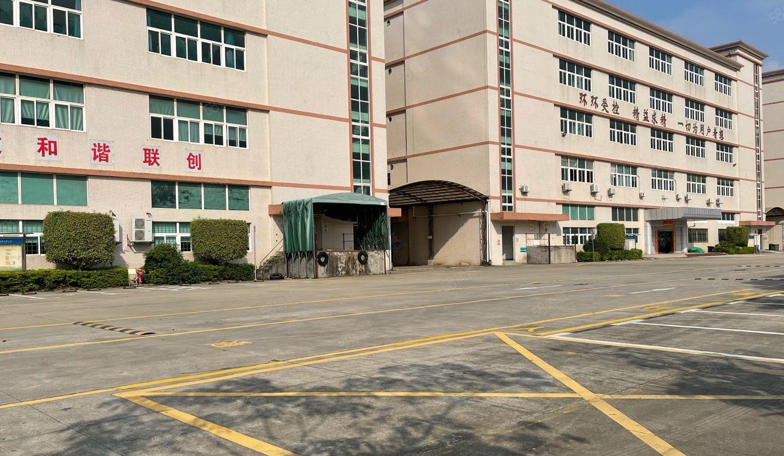 龙华地铁口独院独栋12000平方原房东红本可分租仓库厂房出租