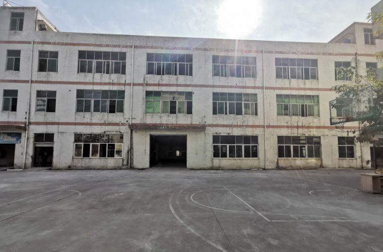 500起观澜章阁原房东工业园2000平精装修带家具厂房出租