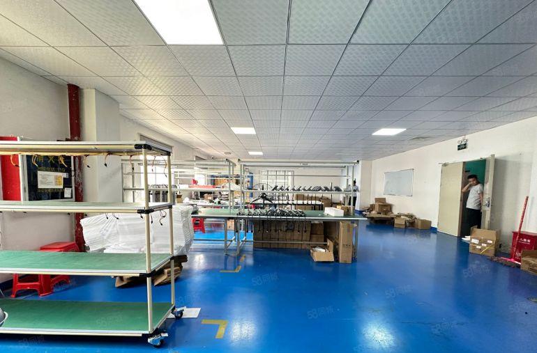 观澜桂花500平现成装修红本厂房出租带办公室装修车间地坪漆