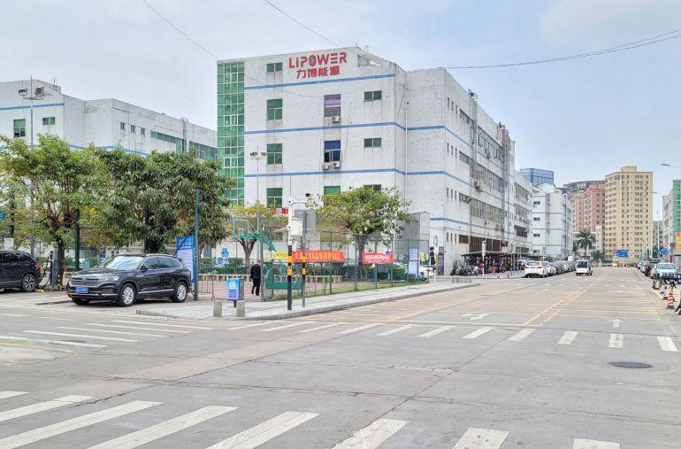 原房东200，1000，2600平厂房出租一楼另有仓库25元