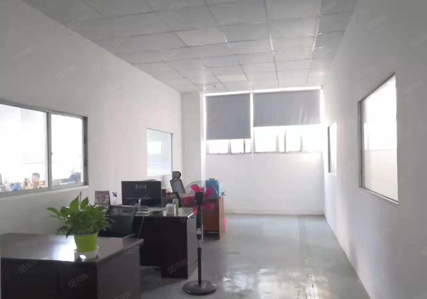 深圳龙华大浪商业中心附近一楼3800平红本物流厂房出租。