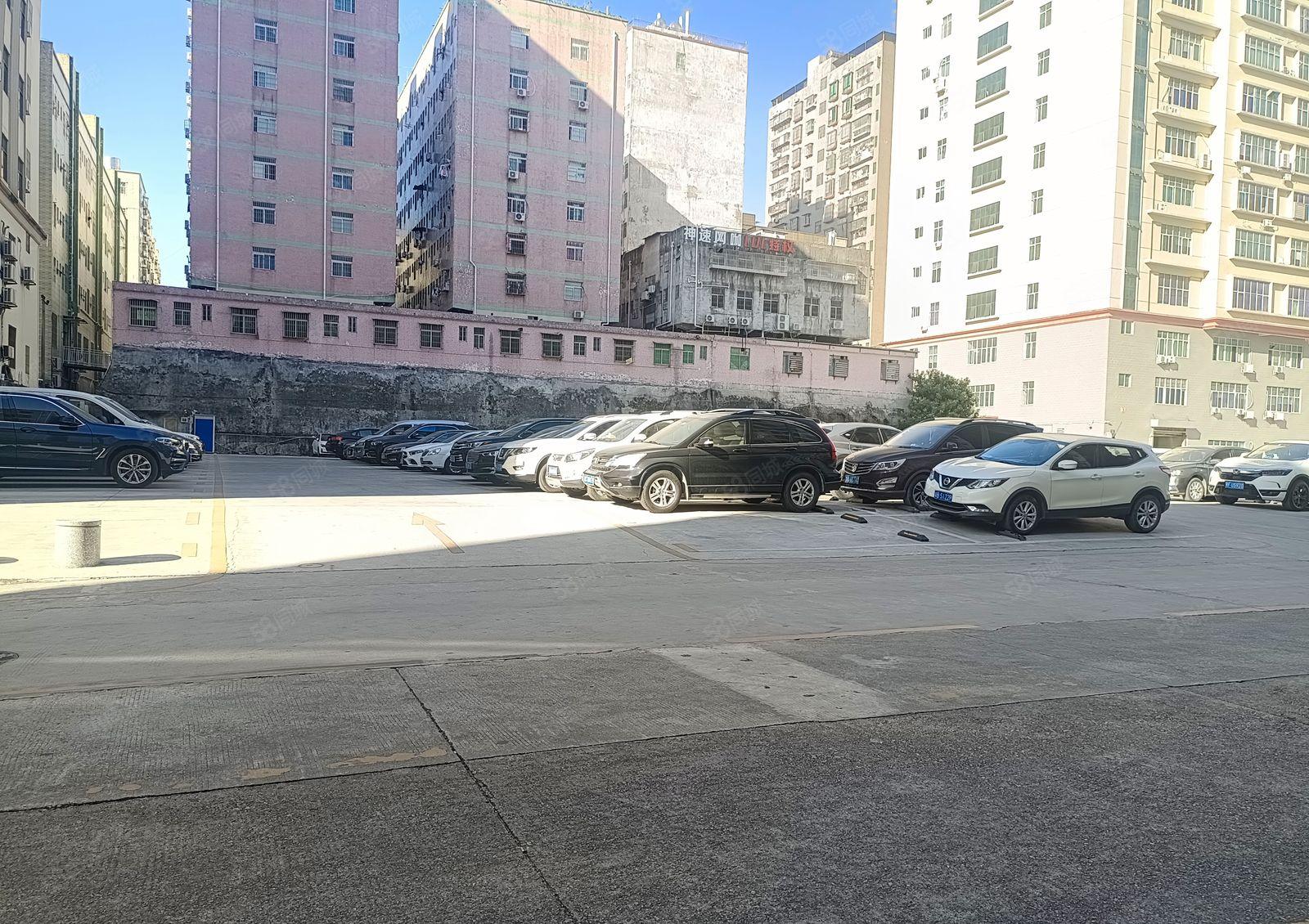 龙华大浪商业中心附近标准厂房3000平出租200平起租空地大