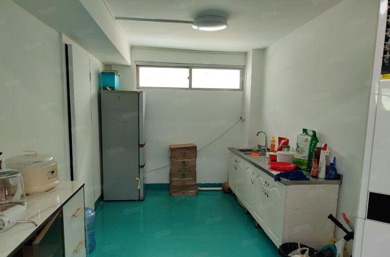 观澜樟坑径原房东一楼1400平精装修厂房仓库出租水电齐全