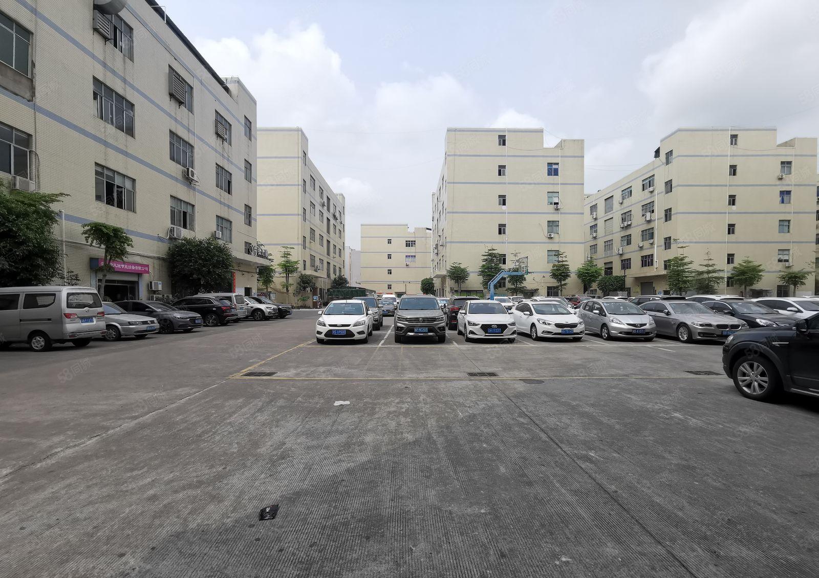 龙华汽车站旁原房东工业园1100平带精装修一楼厂房出租可分租