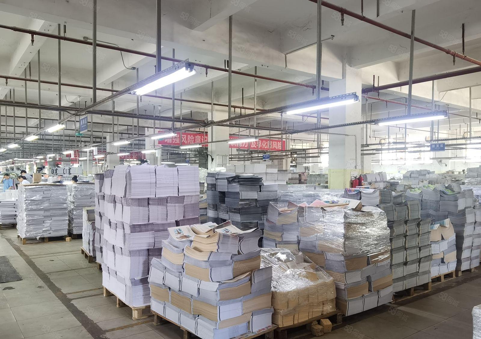 龙华清湖高速路口附近大型园区一二楼7000百平出租有卸货平台