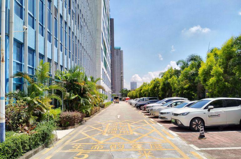 龙华民治地铁口电商园楼上300平方精装修办公室仓库厂房出租