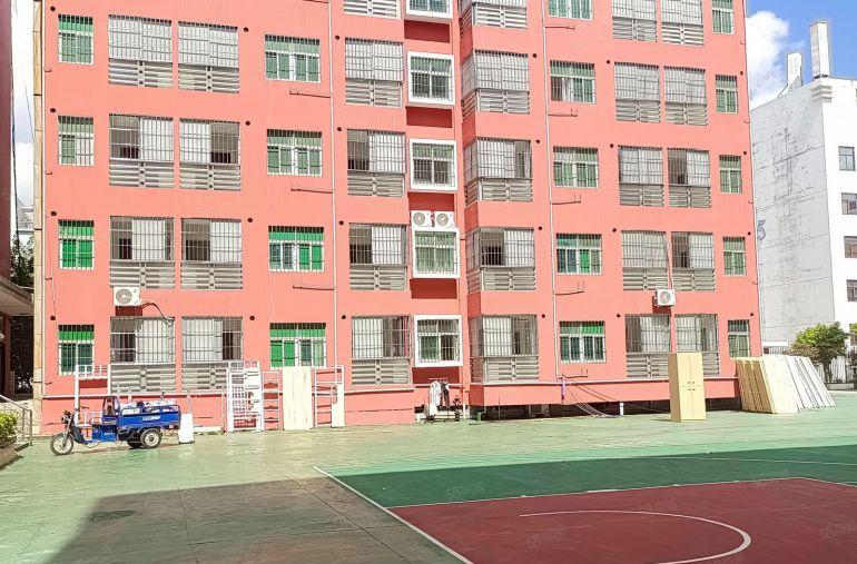 龙华大浪原房东独门独院厂房1万，厂房6000平，单层1500