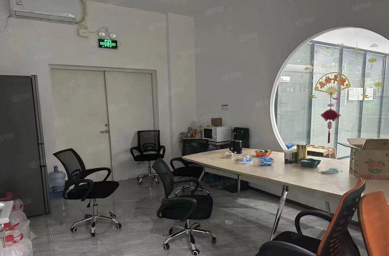 龙华原房东红本低价豪华装修厂房出租1500平，仓库出租可分租