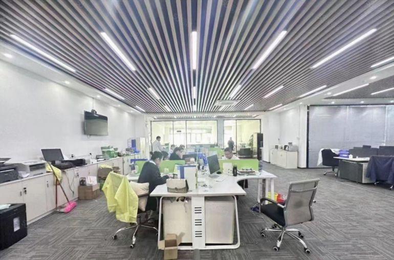 龙华大浪1500平楼上精装修低价厂房出租仓库分租原房东好停车