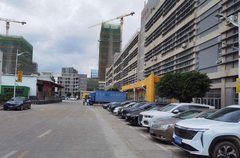 龙华区高新企业1楼2楼共16000平方厂房招租