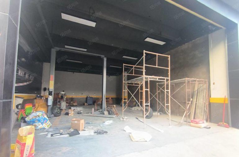 龙华油松新出一楼296平，空地大可进出大车