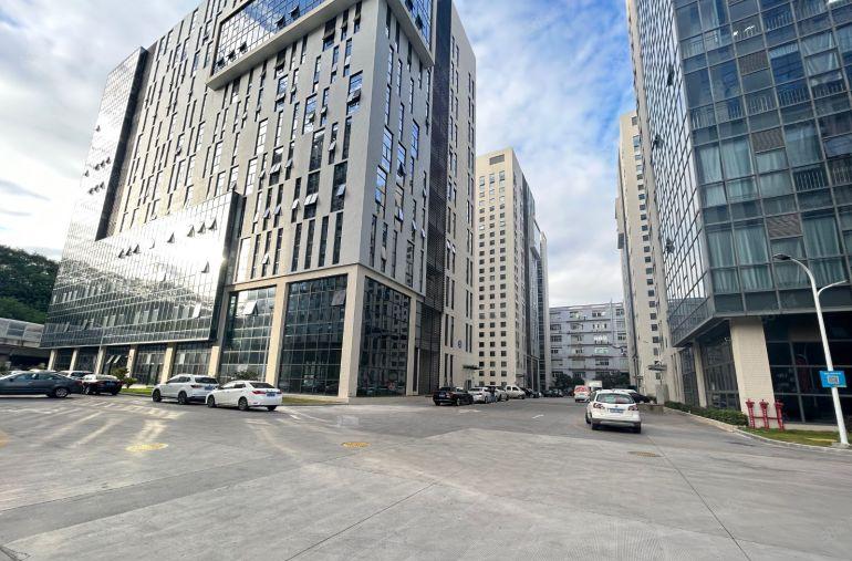 年底低价清盘中，龙华大浪原房东高新园区厂房500平起分租