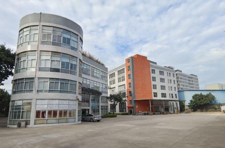 龙华大浪楼上1200平精装修厂房出租100平起分租可办环评