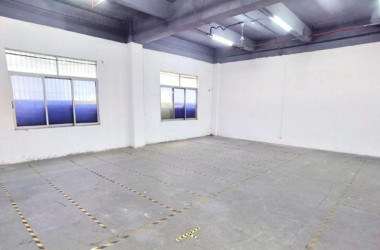 上芬地铁站源创园一楼350平带装修，布龙路旁交通便利位置好