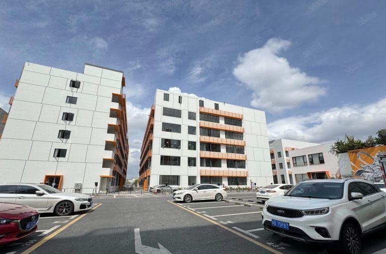 观澜地特口附近楼上带装修200平低价厂房出租 仓库大小出租